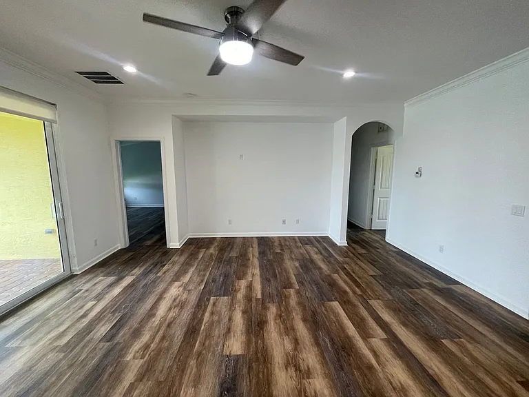 480 NW Windflower Ter — Photo 8