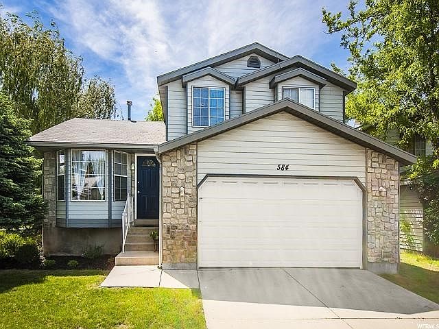 1st image of 584 E Bulrush Way