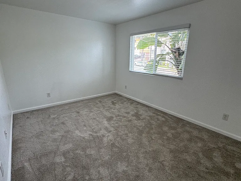 3073 B St — Photo 8