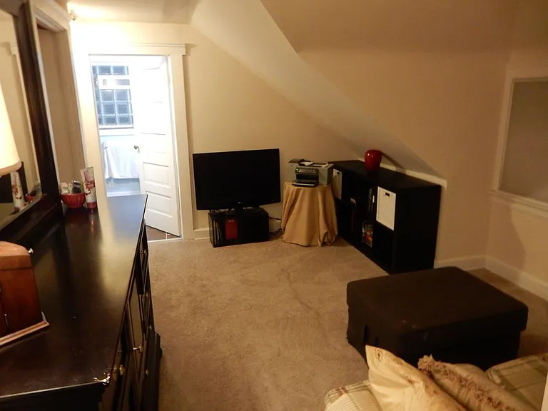 2823 Madison Rd — Photo 15