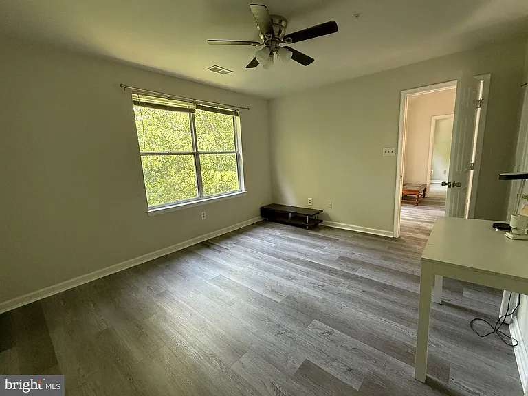 10019 Vanderbilt Cir #14-16 — Photo 9