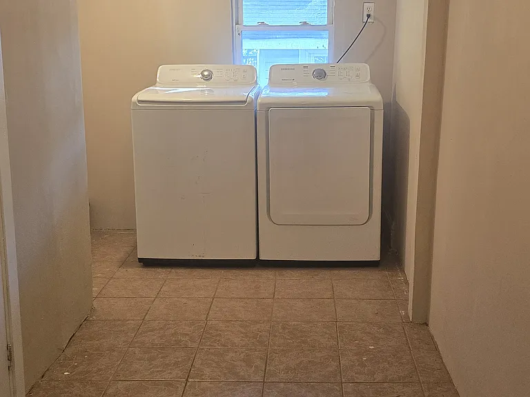 829 Richard Ave — Photo 36