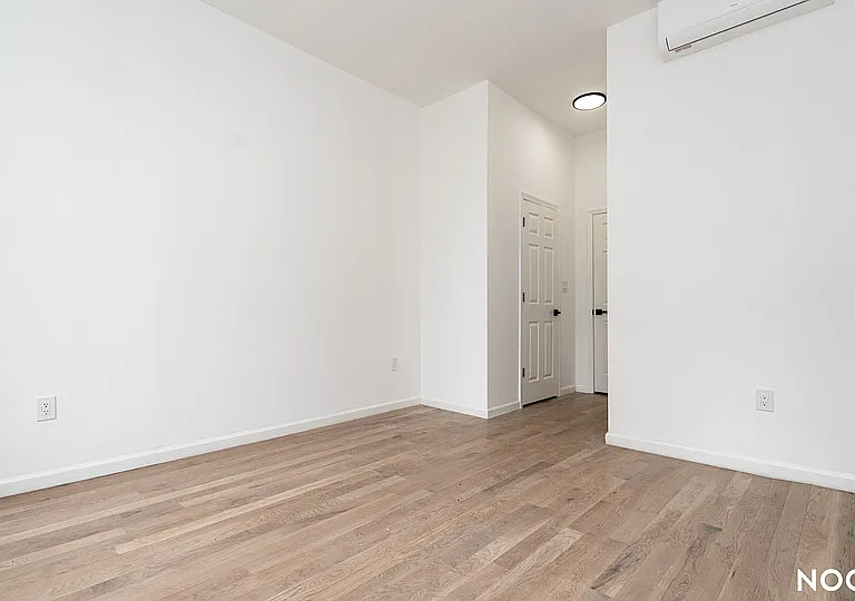 815 Willoughby Ave #1C — Photo 16