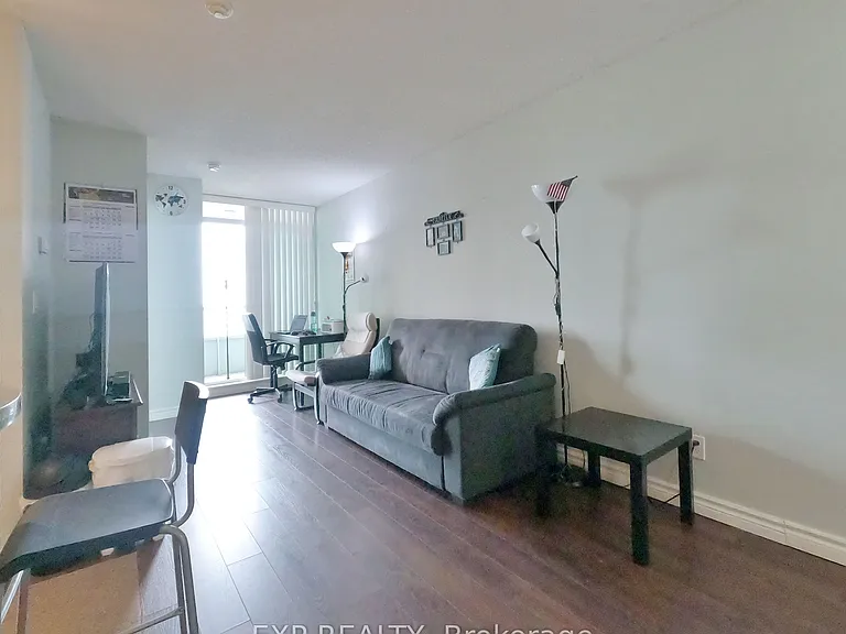 17 Barberry Pl #1803 — Photo 7