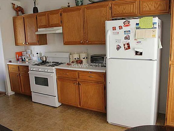 5th image of 3661 Penedos Dr