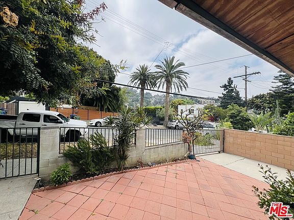 5th image of 1327 Sanborn Ave