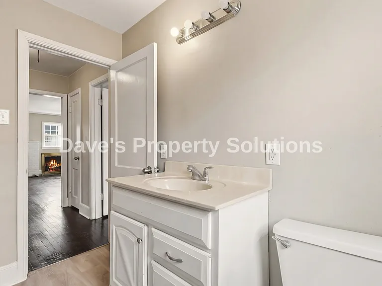 829 W Terrell St — Photo 9