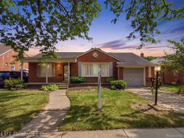 8134 Sunburst St, Center Line, MI 48015