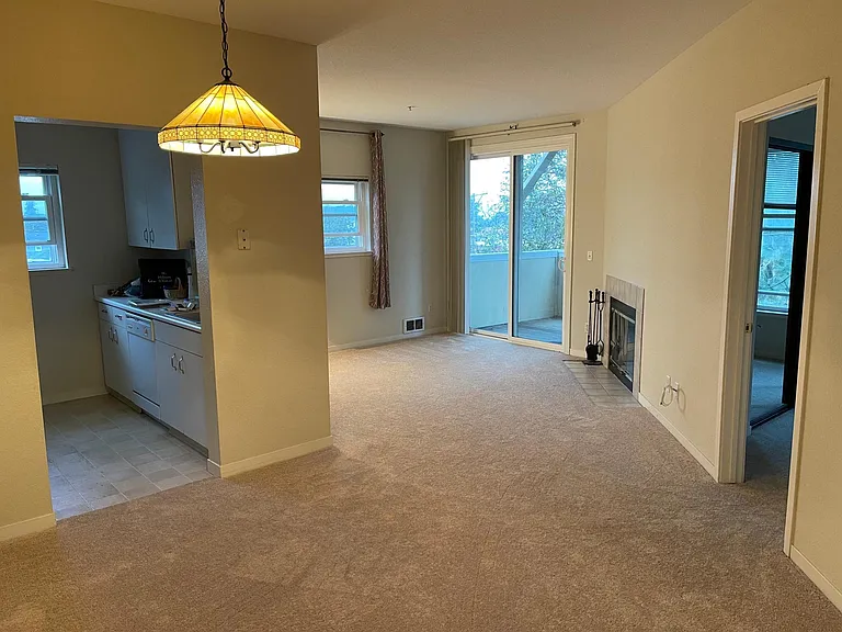 211 S Fremont St #310 — Photo 8