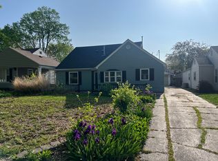 2320 S Pasfield St, Springfield, IL 62704