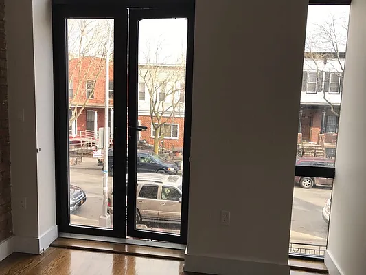 Rented by Premier Metro Realty Corp | media 9