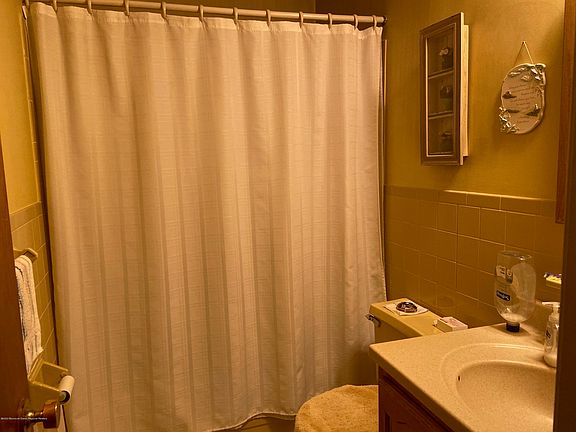 5th image of 49 River Edge Dr #33