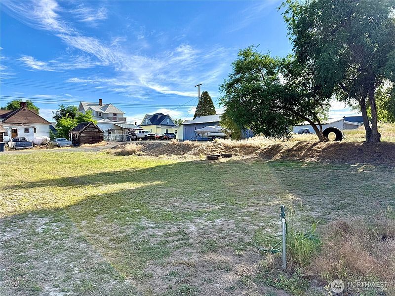 5th image of 0 E 2nd Avenue