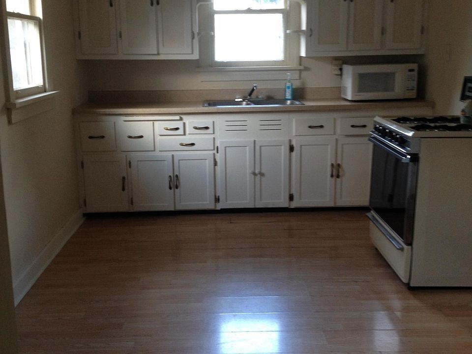 2nd image of 121 W Cornell Ave