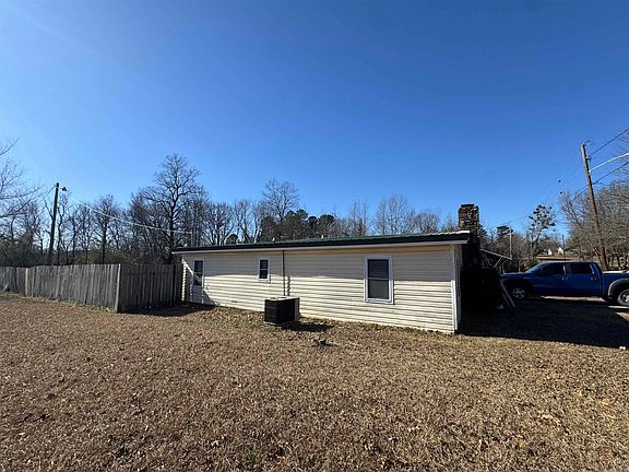 2nd image of 2812 Westmoreland Dr