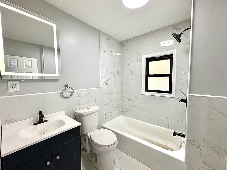 136 W 25th St #1 — Photo 6