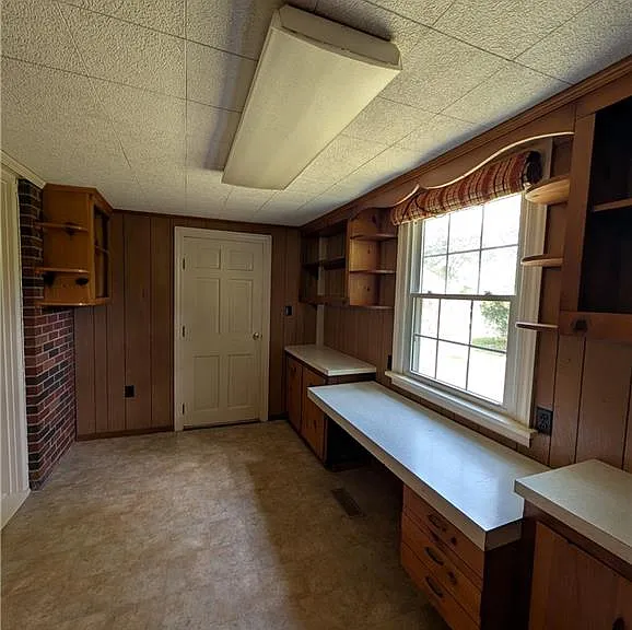4720 Haywood Dr — Photo 12