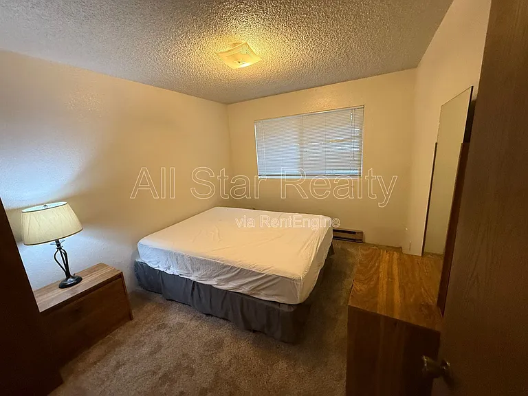 Norseman Apartments — Photo 10