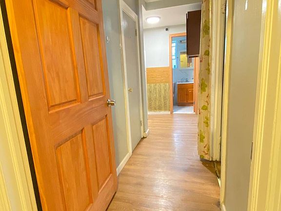 4th image of 633 Van Nest Ave Floor 2