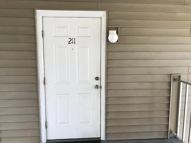 1500 Crescent Cir #B-211 — Photo 12