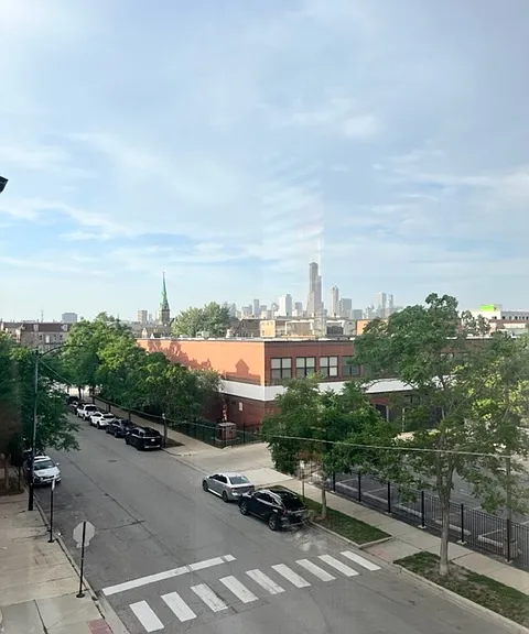 2000 S Throop St #3F — Photo 4