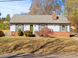 2207 Fenwood Dr, Knoxville, TN 37918