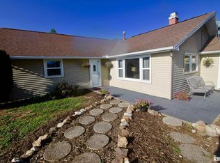 900 N Stone School Rd, Elmwood, IL 61529