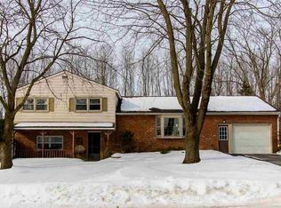 2 Westwood Ln, Glenville, NY 12302