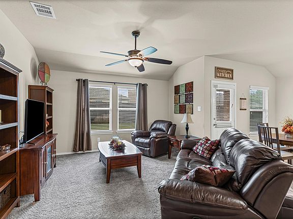 5th image of 1104 Ruby Ct