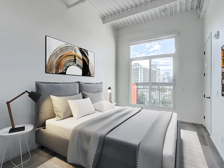 918 McPherson Sq NE — Photo 5