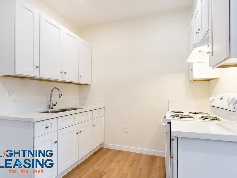 5503 W Romaine St #102 — Photo 9