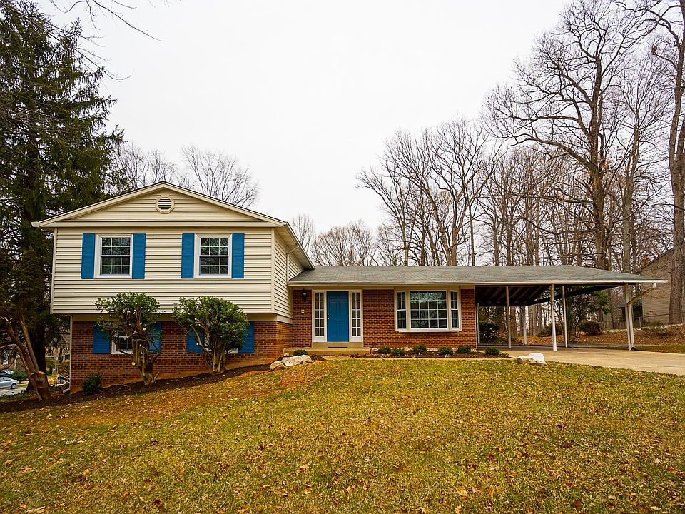 1st image of 5013 Woodland Way