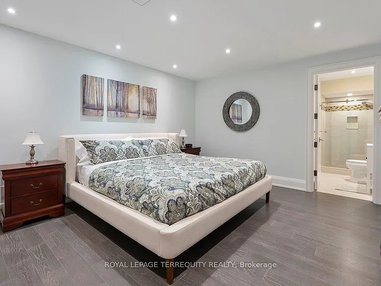 101 Chestnut Hills Pkwy — Photo 34