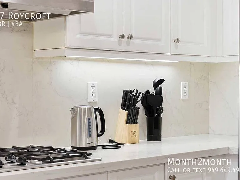 37 Roycroft — Photo 12