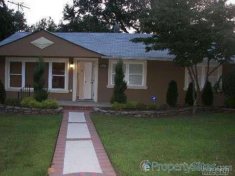 1st image of 956 Lynn Dr