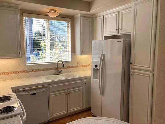 5th image of 235 Market St Unit 201
