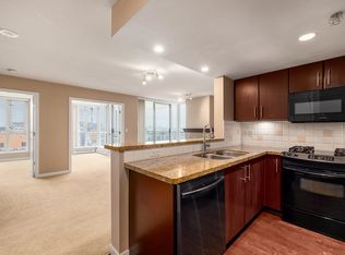 120 Milross Ave #903, Vancouver, BC V6A4K7