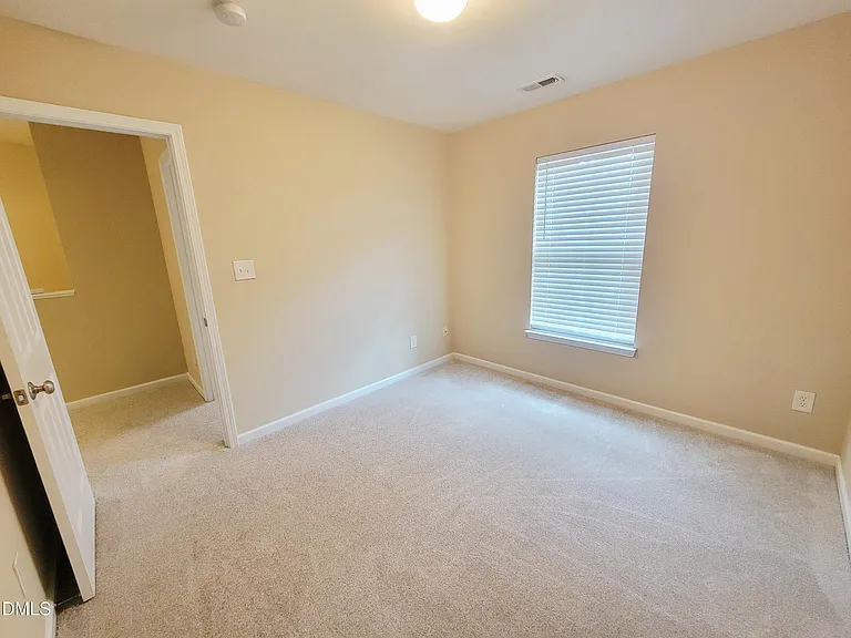 8327 Glenwood Springs Ct — Photo 35