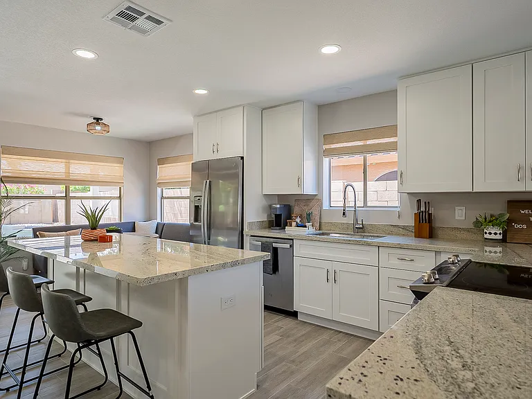 1078 S Riata St — Photo 9