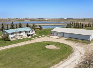 8989 62nd St NW, Ross, ND 58776