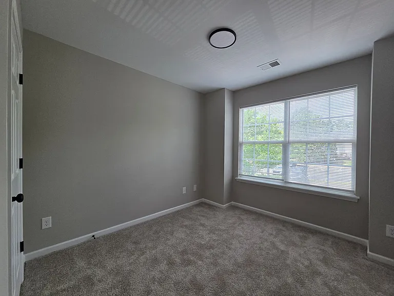 109 Delargy Cir — Photo 7