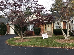 8715 Clover Ct, Louisville, KY 40242