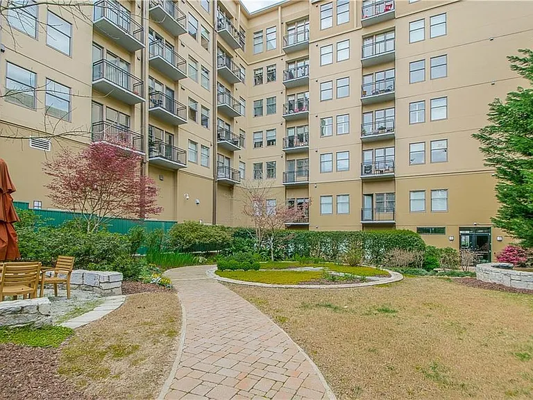 201 W Ponce De Leon Ave #702 — Photo 37