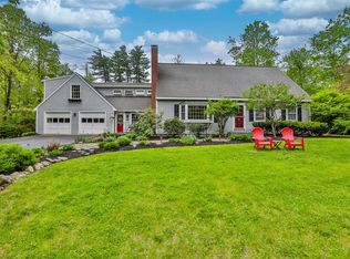 14 Pinewood Dr, Amherst, NH 03031