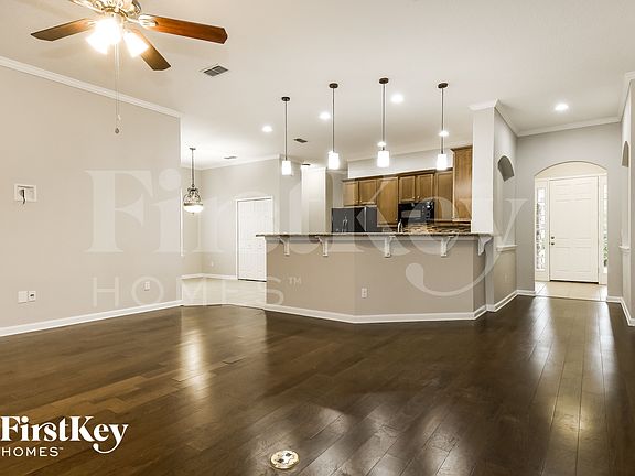 5th image of 664 Porta Rosa Cir