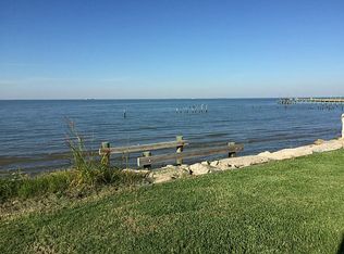 313 Avenue A, San Leon, TX 77539