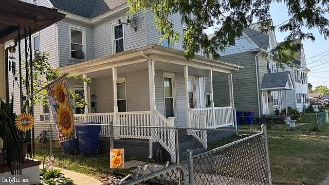1st image of 908 N High St