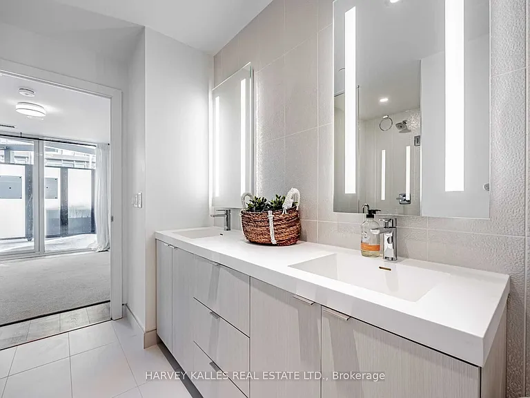 575 Bloor St E #505 — Photo 17