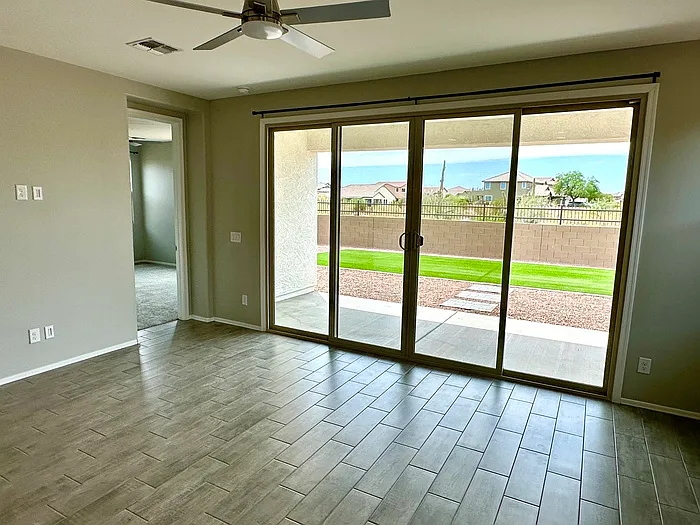 48402 N Basilio St — Photo 3