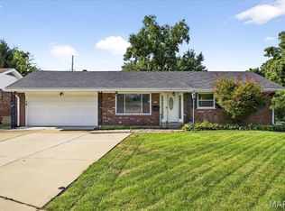 9640 Casa Rosa Dr, Saint Louis, MO 63123